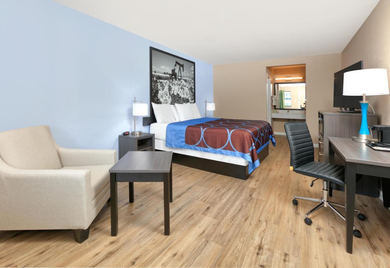 מלון Super 8 By Wyndham Victoria - South - Hwy 59 מראה חיצוני תמונה