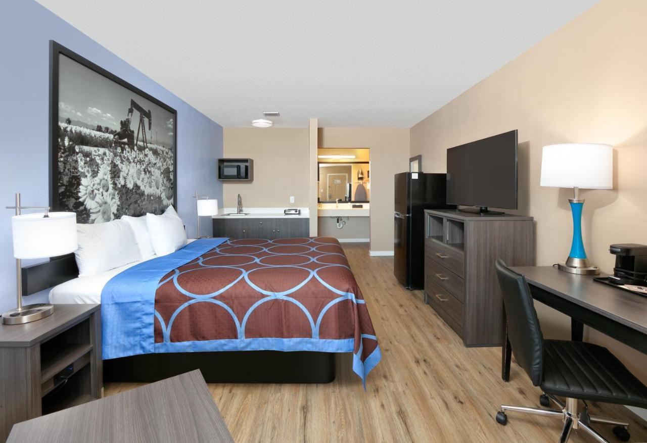 מלון Super 8 By Wyndham Victoria - South - Hwy 59 מראה חיצוני תמונה