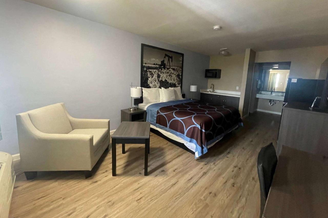 מלון Super 8 By Wyndham Victoria - South - Hwy 59 מראה חיצוני תמונה